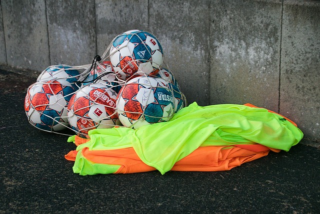 [流言板]众解说主持看BLG vs TES第三把：啊？BLG一万多这样输啊34亮62回复.